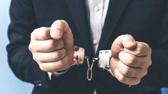 自社社員が逮捕!マスコミ報道も…企業の明暗を分ける「社員不祥事の事後対応」正解は【弁護士が解説】