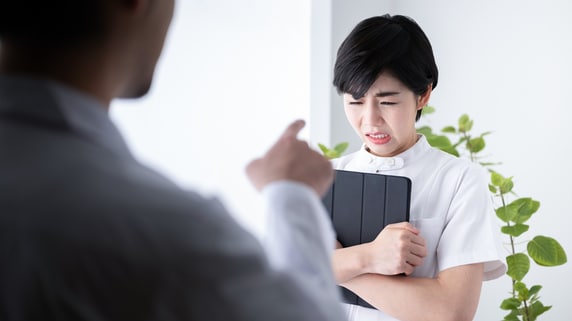 もう我慢できません！私、このクリニック辞めます…退職者続出、常識では考えられない“モンスター院長”の横暴【医師が暴露】