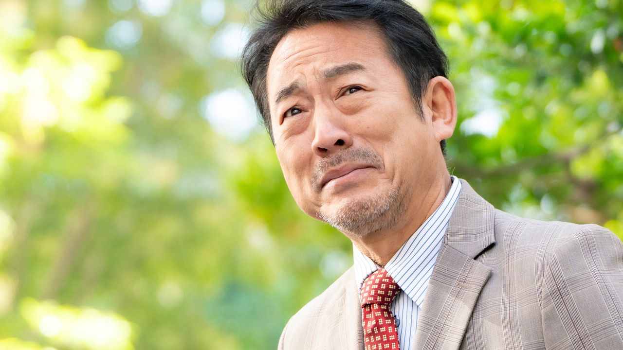 ずっと我慢してたんだ…「年金月18万円」68歳の元高校教師、わずか1年で「貯金1,500万円」を失った理由に教え子も唖然