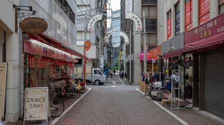 日本橋横山町の問屋街／PIXTA