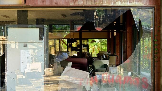 昨日も厚意のまかないを食べたのに…時給1,200円・44歳氷河期世代男性、荒れ果てたバイト先に狼狽。税務調査後に店主が夜逃げ「原因は俺」【税理士解説】