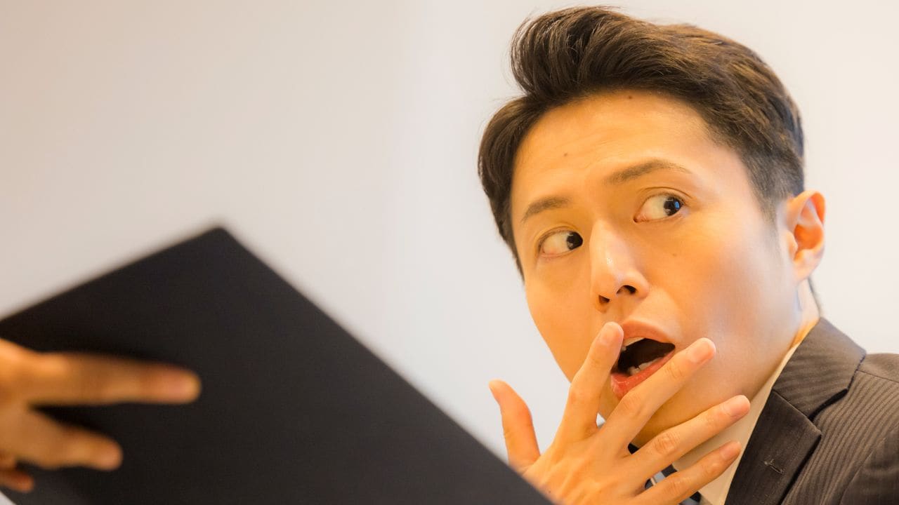 「将来は年金月20万円！」45歳会社員「ねんきん定期便」で将来安泰を確信に鼻歌も、20年後の「手取り額」を試算して絶句したワケ