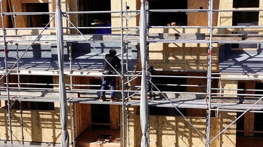 住宅ローンは減るが…土地を借りて「家を建てる」ことのリスク
