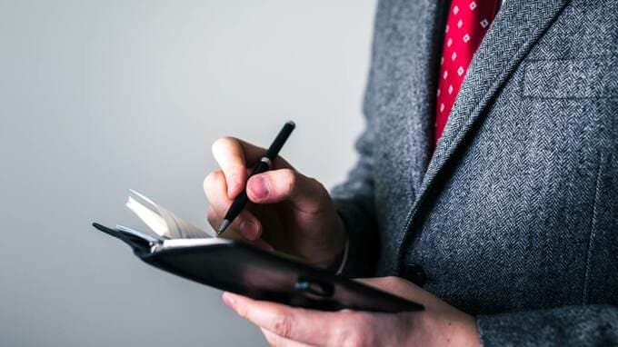 「ぜひ1万円以上の手帳に買い替えてほしい」…成約率90%超・元トップ営業マンの“すごい経験則”