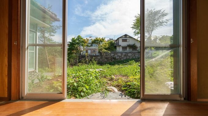 「実行しなくて正解です」銀行員の〈マンション建築〉の提案を断り、地主が敷地を〈駐車場〉にしたワケ【不動産のプロが助言】