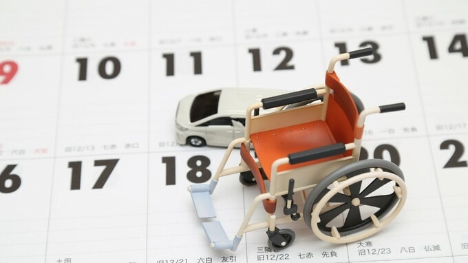 家族が疲弊していても…「介護保険を使わない」高齢者のナゼ