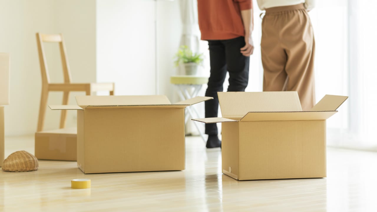 ローンで自宅を購入したが、住み替えたい…実現する方法は?