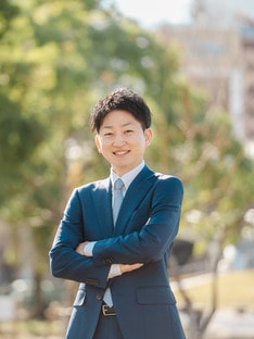 安達 弘貴