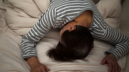 孤独死は「他人事」ではない（画像はイメージです／PIXTA）