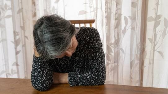 もう我慢の限界…80歳女性を憔悴させた老人ホームでの苦痛【富裕層の老人ホーム選び、失敗談】