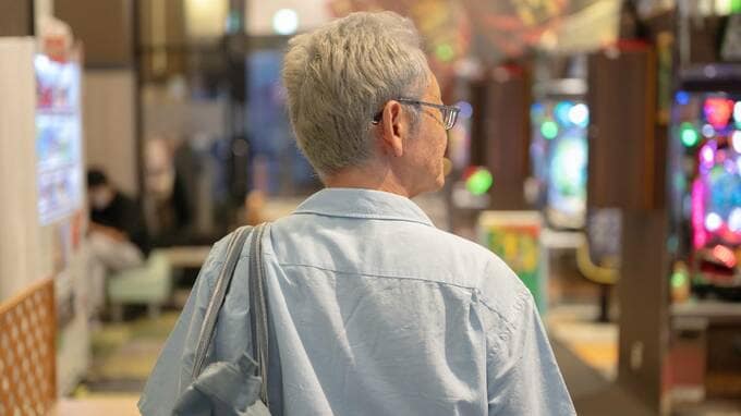 「退屈しのぎのつもりだった」〈年金月29万円・貯蓄あり・ローンなし〉の74歳元会社員、順風満帆のはずの老後が崩れた理由