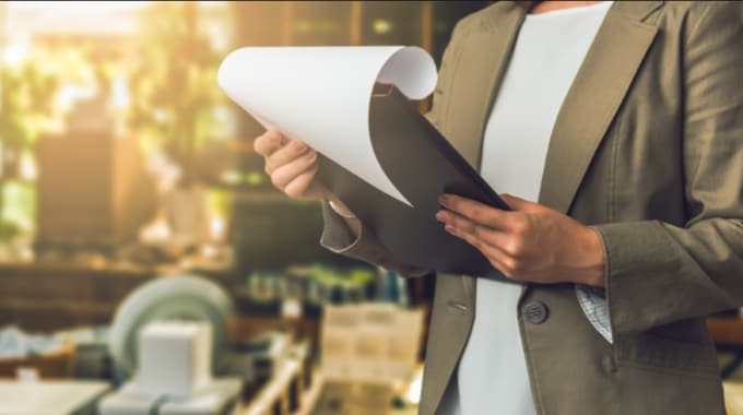 個人事業主が死亡した場合の「事業継承」は？必要な手続きや発生する税金、「有効な税金対策3つ」を解説