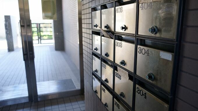 「どういうことだ、年金が少なすぎる」ポストの前で立ち尽くす…65歳でついに引退・年金受給に胸躍らせていた元会社員、初の振り込みで驚愕した「まさかの手取り」