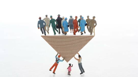 出生数さらに2.5万人減で過去最低を更新!老後負担増は不可避