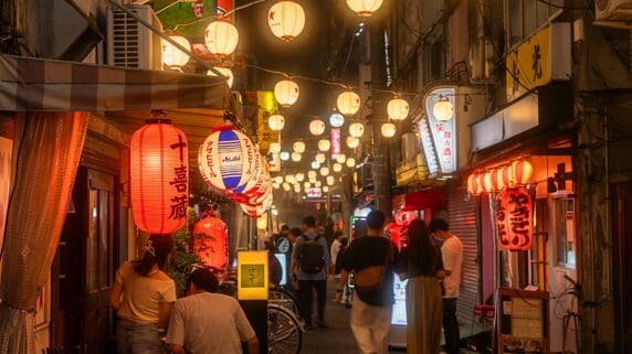 「俺の仕送りで飲む酒は、うまかったか？」…年金月8万円・71歳父を支えた〈月5万円の援助〉が途絶えた夜