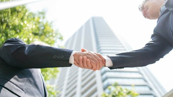 「金利が上がる」と不動産投資はどう変わる？ レバレッジ・相続対策・不動産価格への影響を基礎から解説