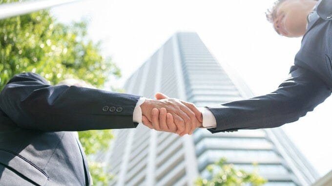「金利が上がる」と不動産投資はどう変わる？ レバレッジ・相続対策・不動産価格への影響を基礎から解説