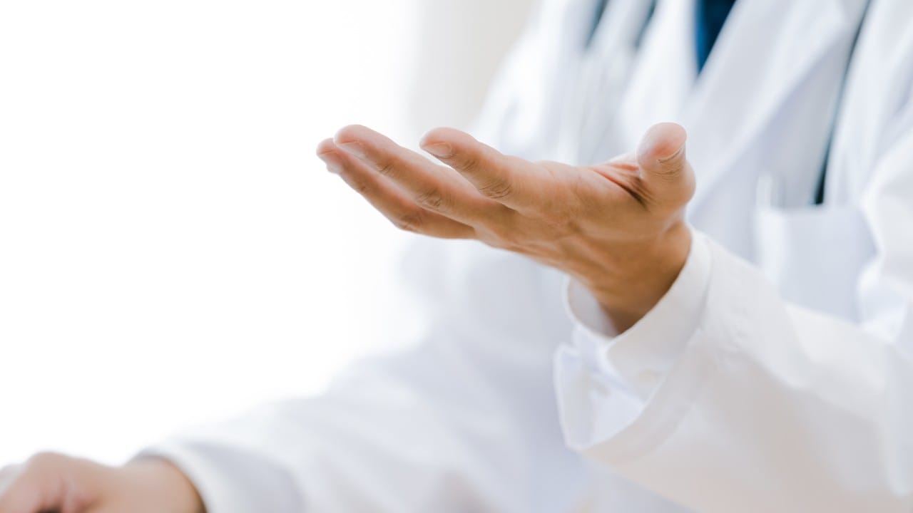 腕利きヘッドハンターは現場の医師とどんな話をしているのか?