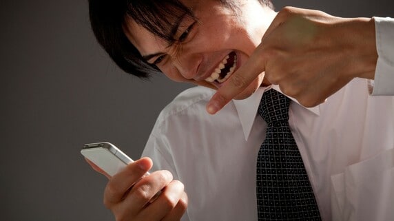 「軽い気持ちで投稿しちゃった」では済まされない…従業員の炎上→会社を巻き込み大損害へ。〈SNS時代〉の恐ろしいリスク【弁護士が解説】