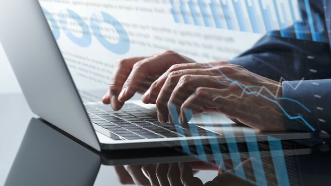 なぜ新規事業は“順番どおり”に進めてはいけないのか…スタートアップとベンチャーで異なるリスクの見極め方