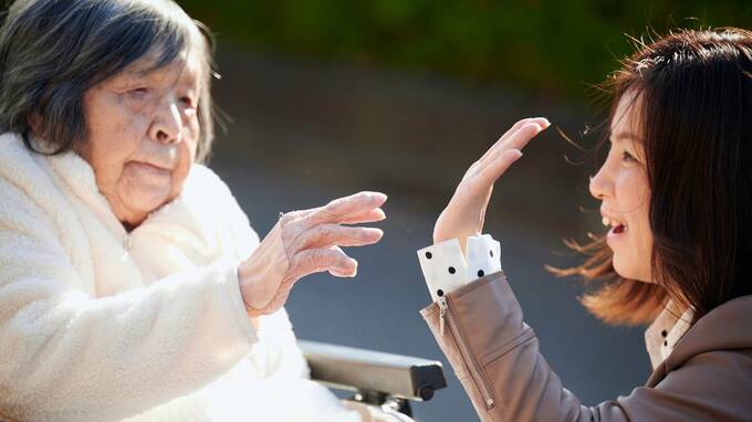 子のない80代の資産家叔母、死去…最期まで看取った姉妹「やっと相続できるね」と安堵も、遺言書に記された〈まさかの内容〉に絶句