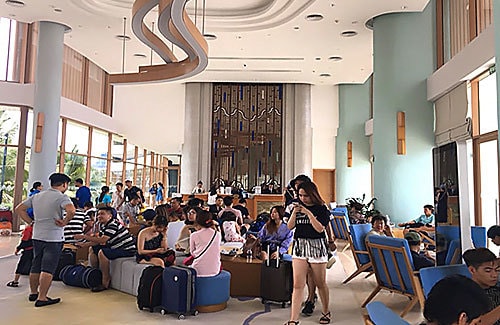 ［写真1］FLCクイニョン・ビーチ＆ゴルフリゾートの完成済ホテルのロビー