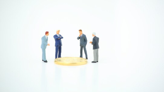 リスクも多い仮想通貨投資…「情報収集」のポイントは?