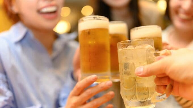 「おめでとうございます！」年商20億円の46歳社長、35歳社員と再婚…直後に発表された“憶測を呼ぶ”超スピード人事、執行役員になった妻の昇進祝いで放たれた〈痛烈なひと言〉