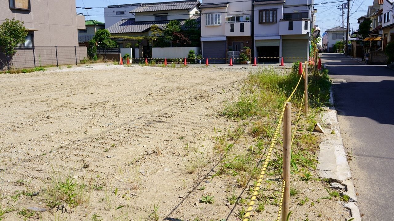 取り返しがつかないことになりました…首都圏・駅徒歩10分の土地を購入も、「家が建てられない」事態に。住宅ローンの“必須条件”を見落とした年収650万円・39歳会社員の〈想定外〉【CFPが警鐘】