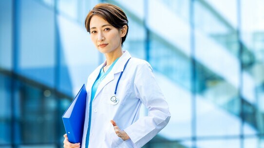 国立大学医学部首席合格の女医が語る…医師になる前に「海外留学」をするべき理由