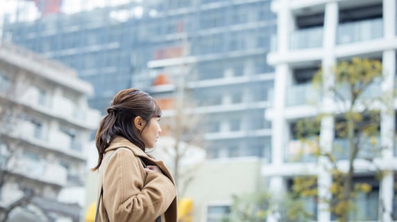 タワマンを売っただけなのに…父から相続したマンションを即売却。〈40歳女性〉に追徴課税1,500万円が課されたワケ【相続の専門家が解説】