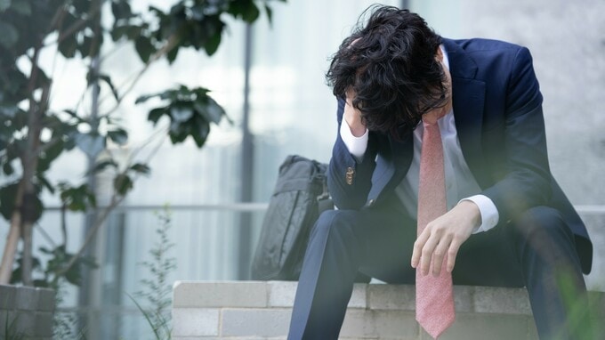 【欲求とお金の原則】「上司が怖い」「恋人が欲しい」…人は「痛み」があると“すぐに”行動する