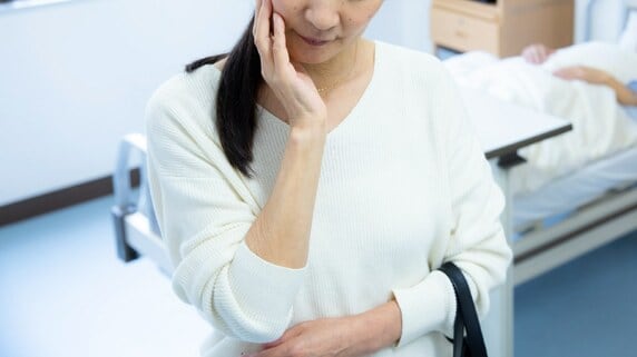 年金月13万円・要介護3の義母が特養に…「肩の荷が下りた」と安堵した6ヵ月後、〈想定外の知らせ〉に絶句