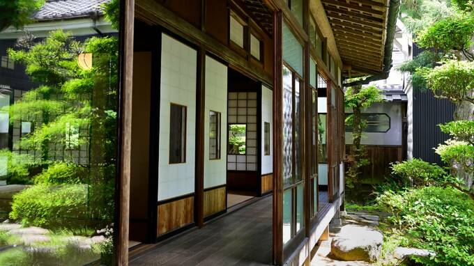 【築80年／地方の実家】売却を決めた40代ひとりっ子、叔母にののしられ散々だったが…「応援します」といって現れた、意外な援軍の正体