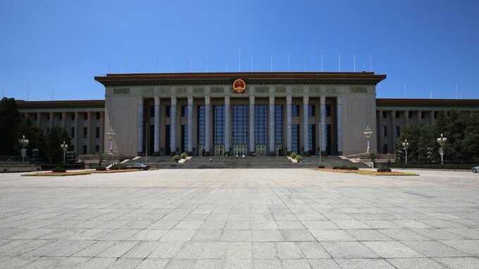 2021年の中国全人代「習近平氏への過度な称賛」に見えたもの