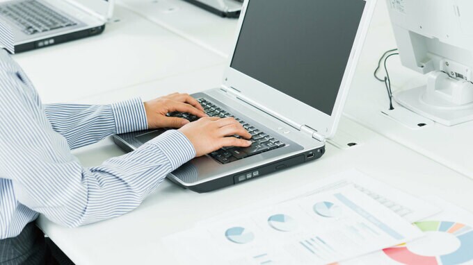 普及するインターネット取引･･･事業者に課せられる規制とは？