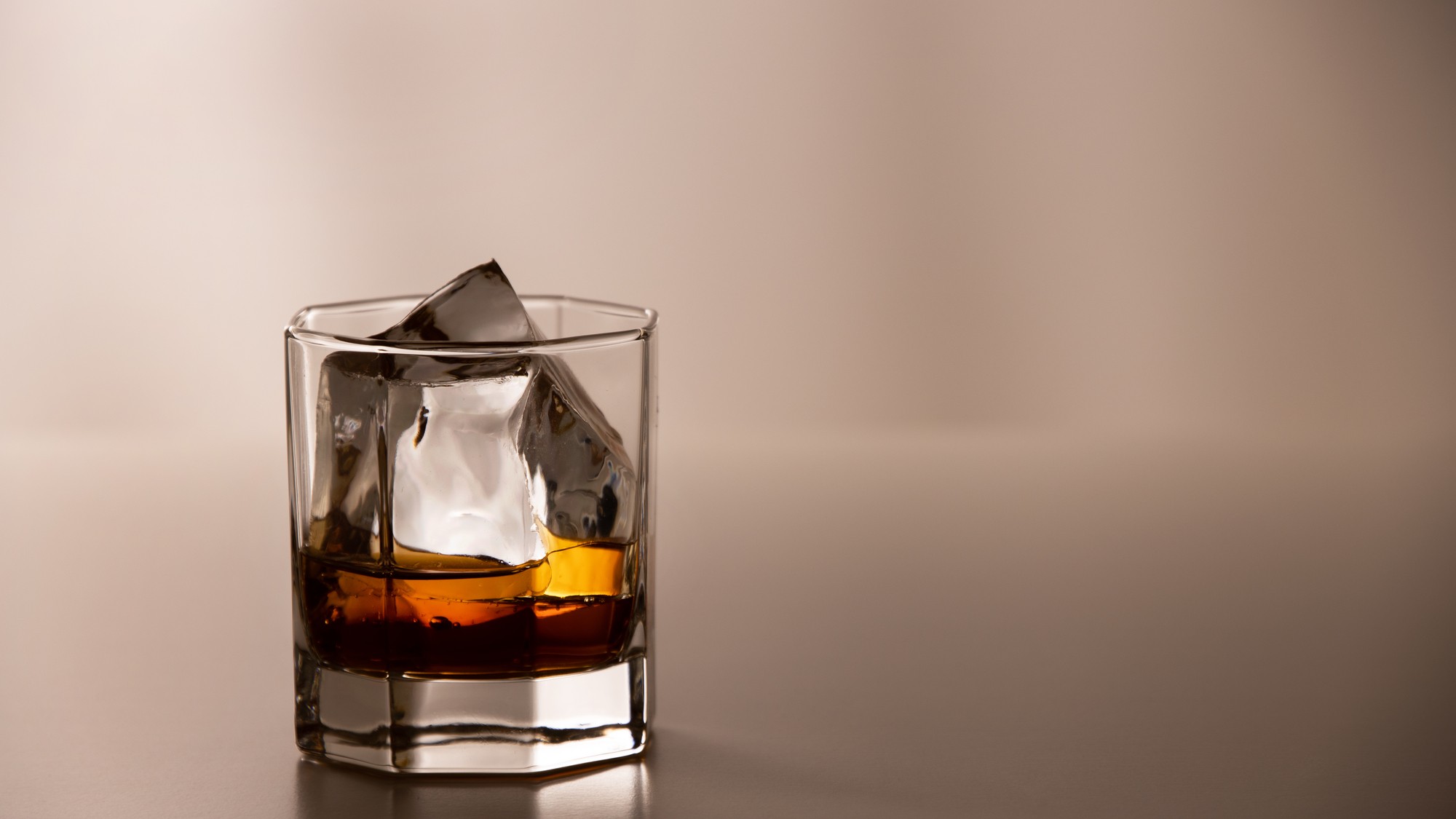 医師だって、飲むときは飲む…「大人の嗜み」ウイスキー豆知識