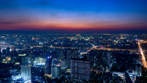 居住はバンコク、資産管理は香港…どんなメリットがある？