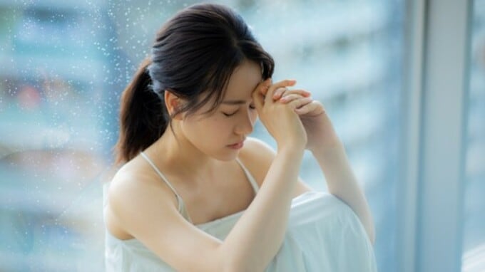 頭痛・だるさ・眠気…梅雨時期に増える「気象病」の原因とは