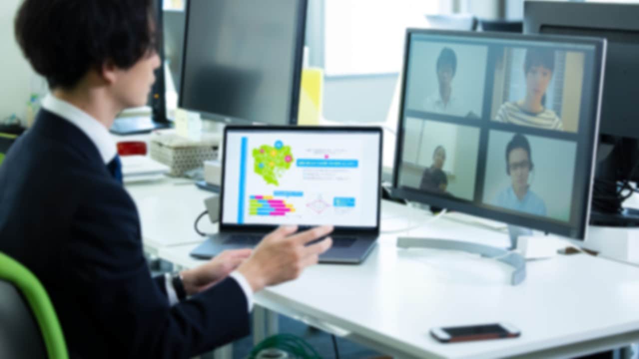 新型コロナ テレワークの人間関係…新たなストレスは仕事のパフォーマンスにどう影響しているか?