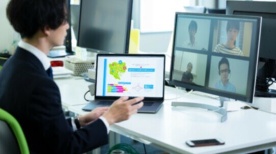 新型コロナ テレワークの人間関係…新たなストレスは仕事のパフォーマンスにどう影響しているか?
