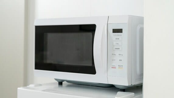 「食費は足りてる？」東北から上京した54歳母、〈月収28万円〉息子のワンルームで目にした“意外な節約生活”