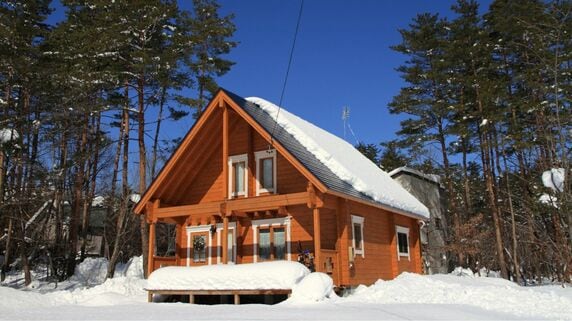 「退職金2,000万円くらいじゃ厳しい」〈長野の別荘地〉に20年定住する68歳男性が目撃…見栄を張って別荘を買った定年シニアの「心が折れる瞬間」
