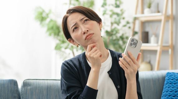 〈増税〉〈年金改悪〉それでも「投資は怖い」と動けない…“地蔵化”している人でも始められるシンプルな方法