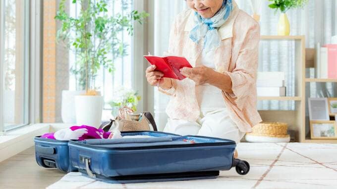 亡母の遺産800万円を「全部使いました」年金月8万円・74歳女性の世界一周旅行。帰国後に突きつけられた〈厳しい現実〉