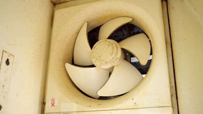 トラブル頻発！賃貸アパートの退去費用…「賃貸人負担のケース」と「賃借人負担のケース」の違い【弁護士が解説】