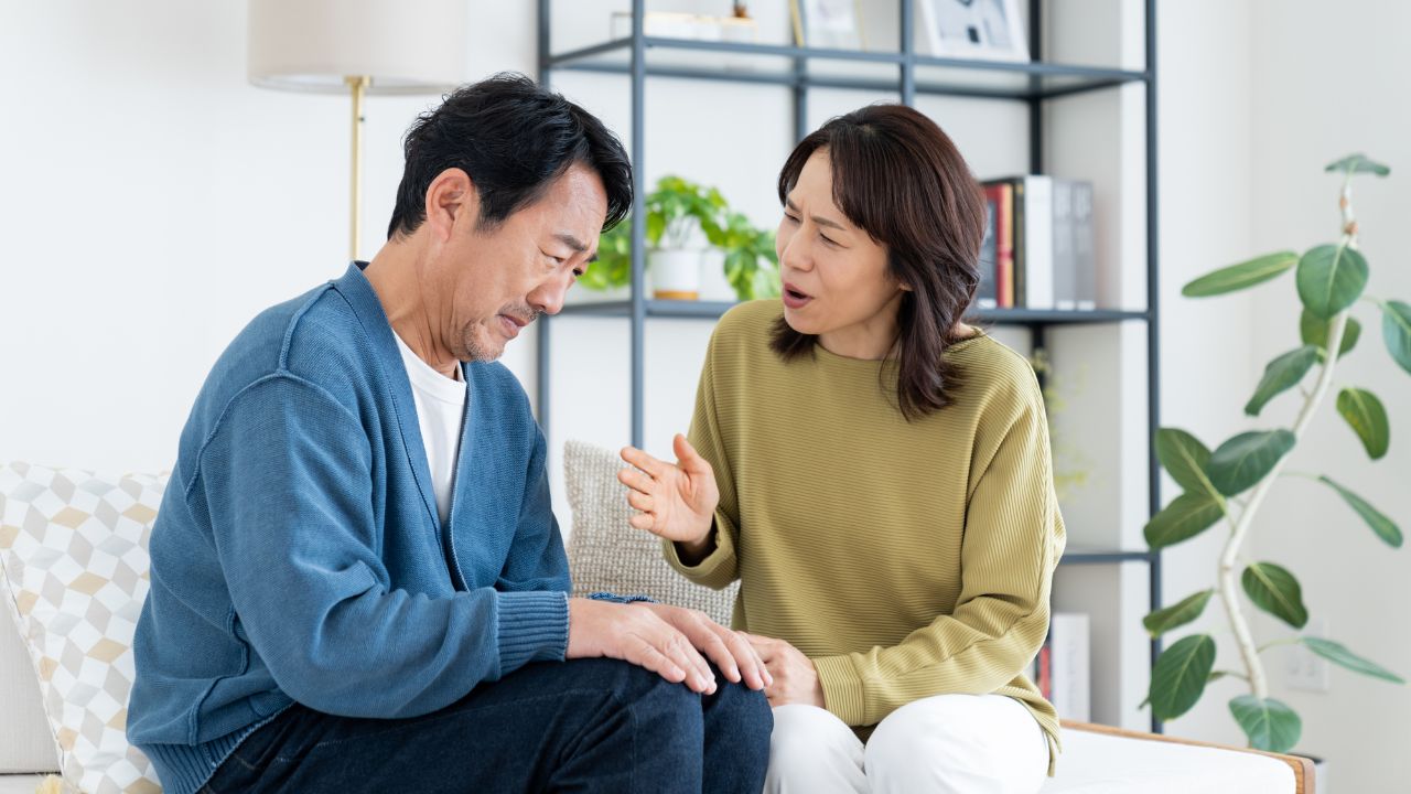 「なんで毎日いないのよ…」退職金2,200万円・大手を定年退職した夫の不穏行動。58歳妻、ブチ切れのワケ