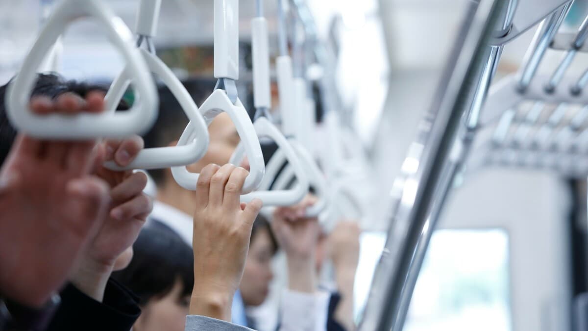 日本で「資産1億円以上」のお金持ちはどういう職種か？…「年収450万円」の限界を超えるための“道筋”とは | ゴールドオンライン