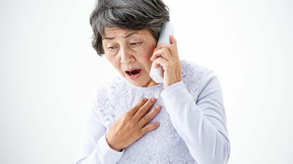 「仕送り、やめるから」長男の電話に絶句…月8万円の仕送りで暮らす63歳女性、感謝を込めて贈った「孫へのプレゼント」が露わにした“大きな勘違い”