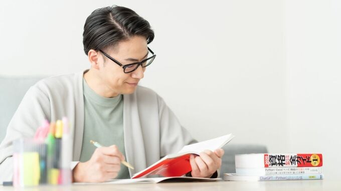 「慢性的な人手不足」を劇的に解消する「リスキリング支援」の実態【2026年最新白書】